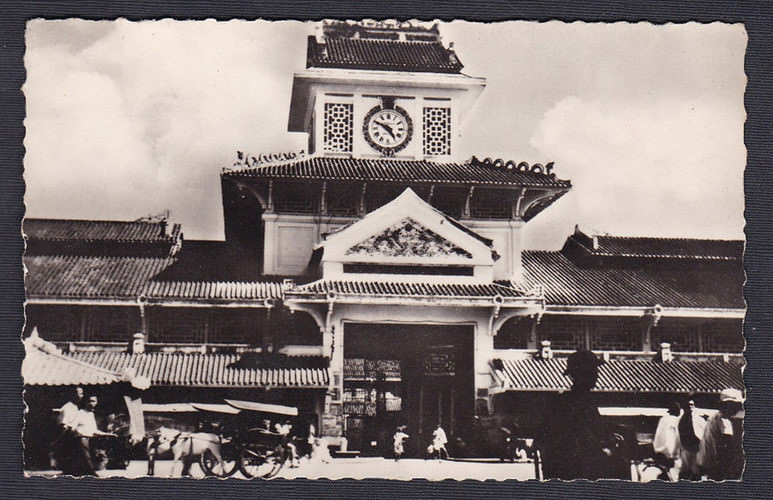 the old binh tay market