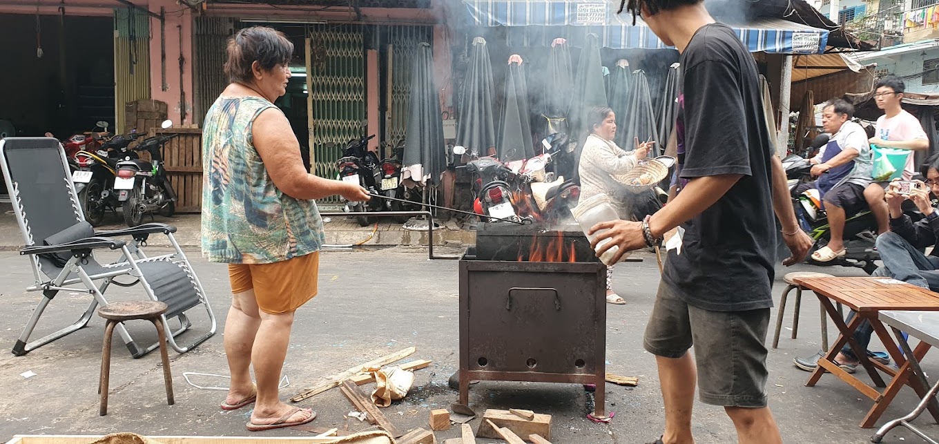 coffee ba lu cho lon saigon ho chi minh