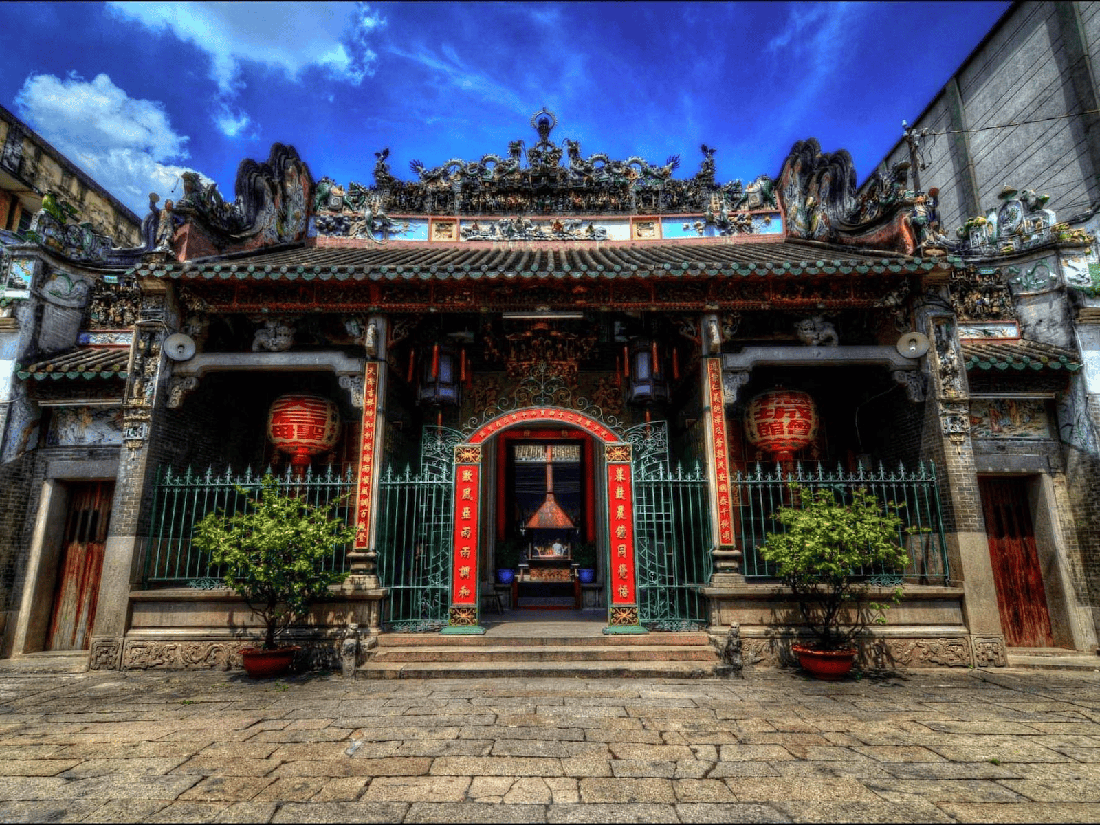 cho lon thien hau temple