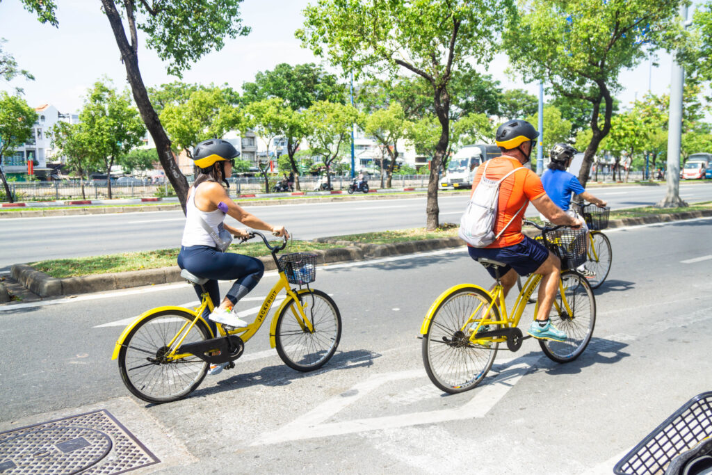Hanoi cycling on bike adventure 