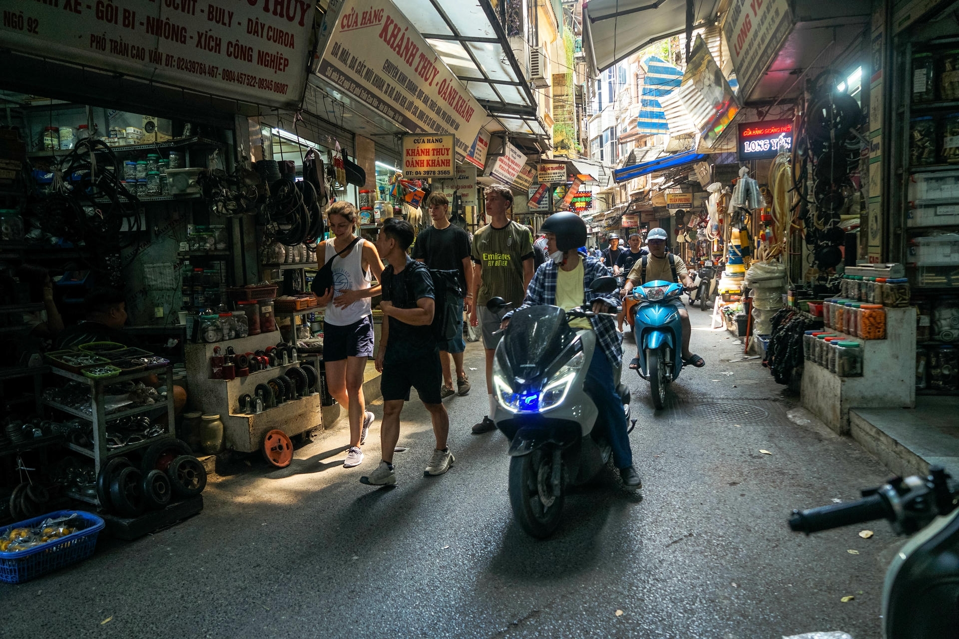 hanoi bike tour
