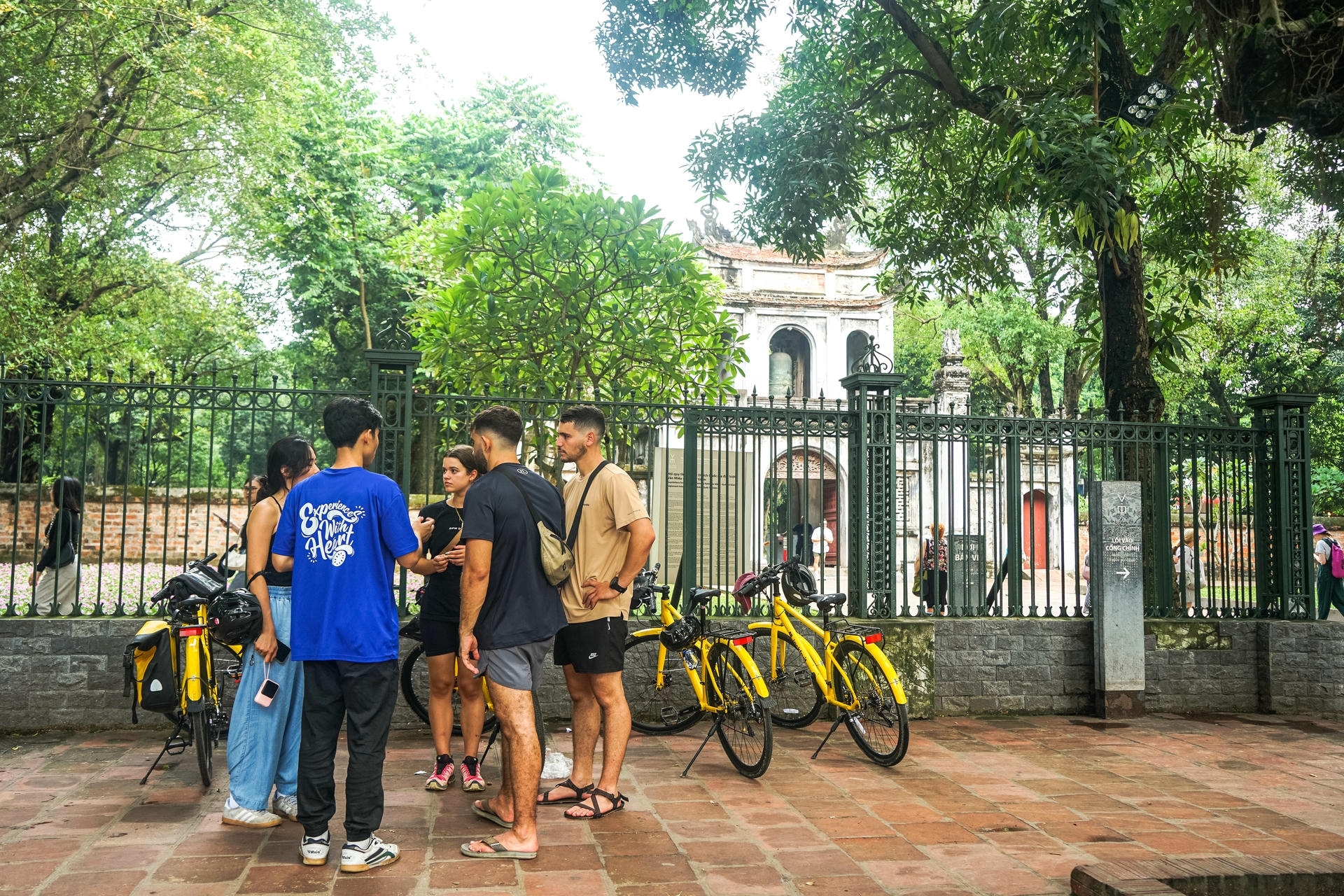 cycling in hanoi