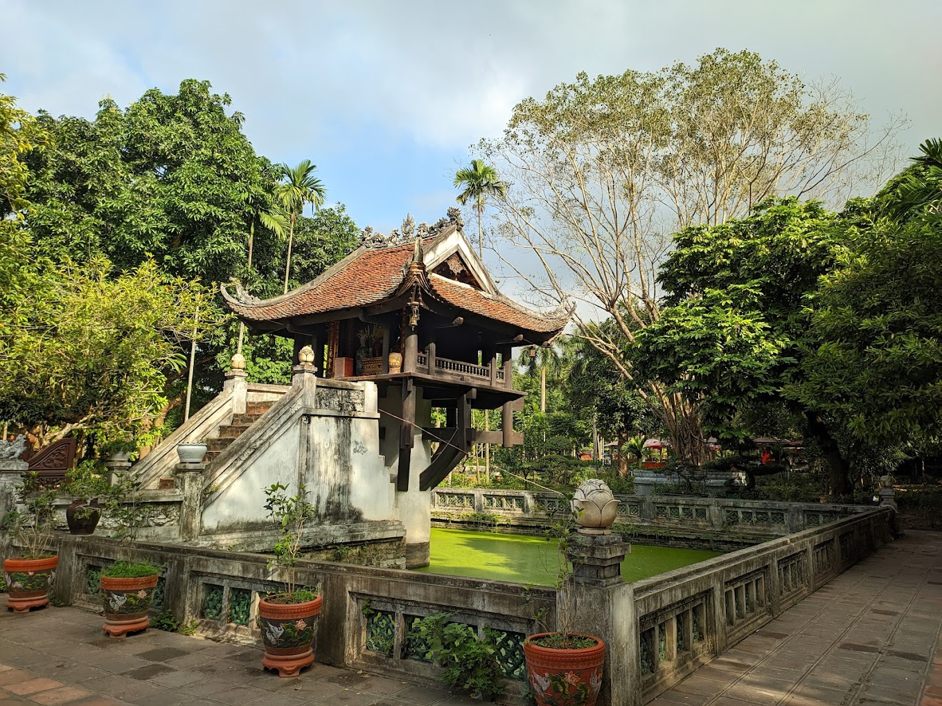 one pillar pagoda hanoi