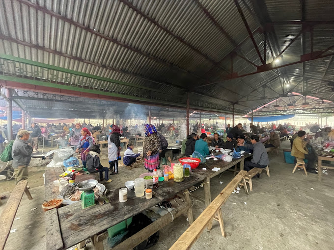 market in sapa