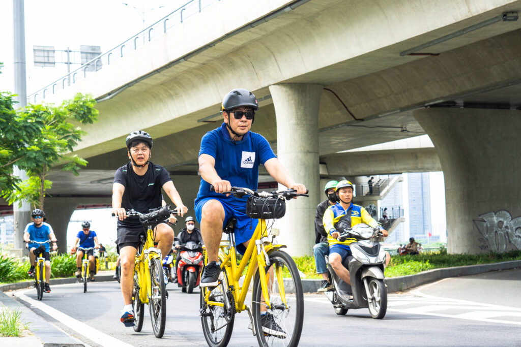 City Cycling Tour with Jackfruit Adventure