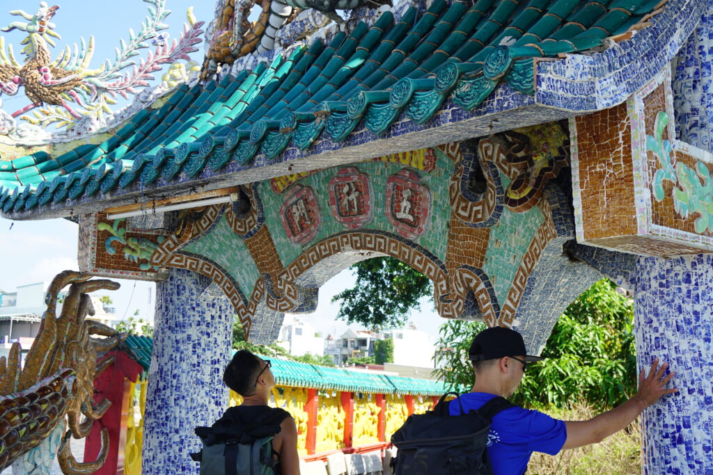 phu chau floating temple