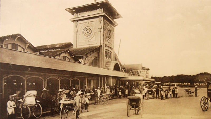 Shopping at Ben Thanh Market