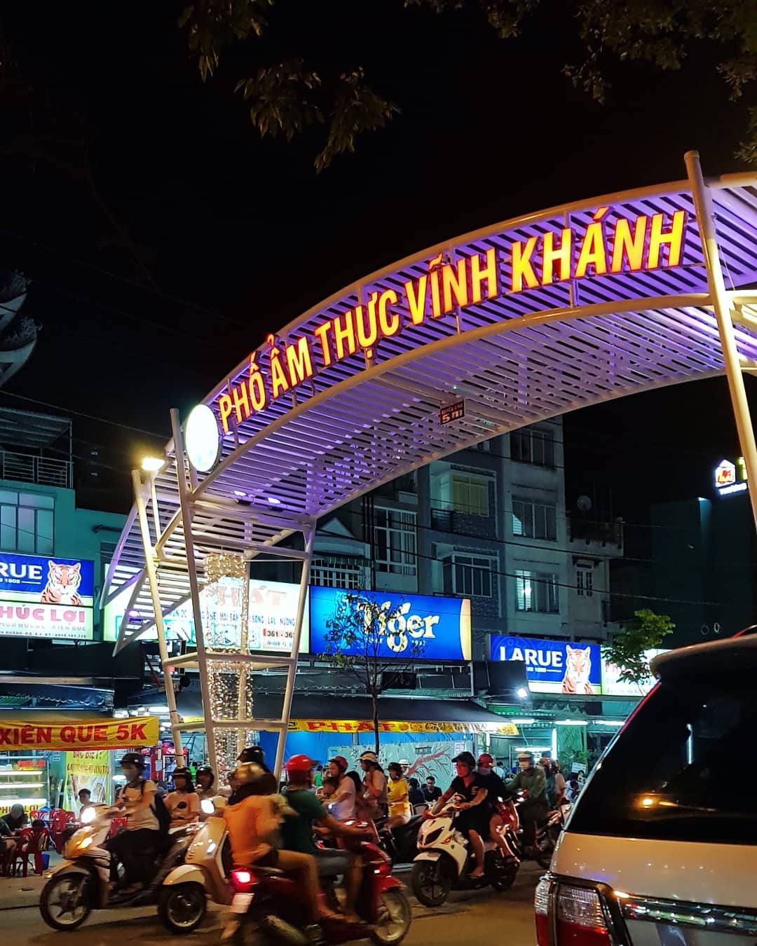 Where to Walk Around Saigon at Night