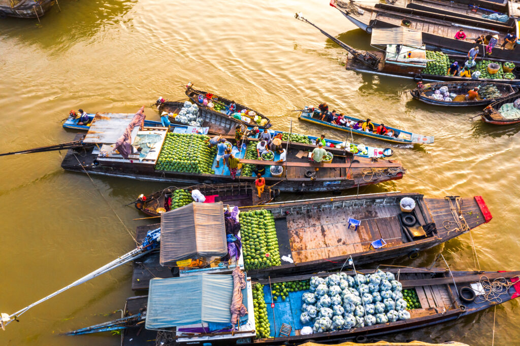 Floating markets in Vietnam 