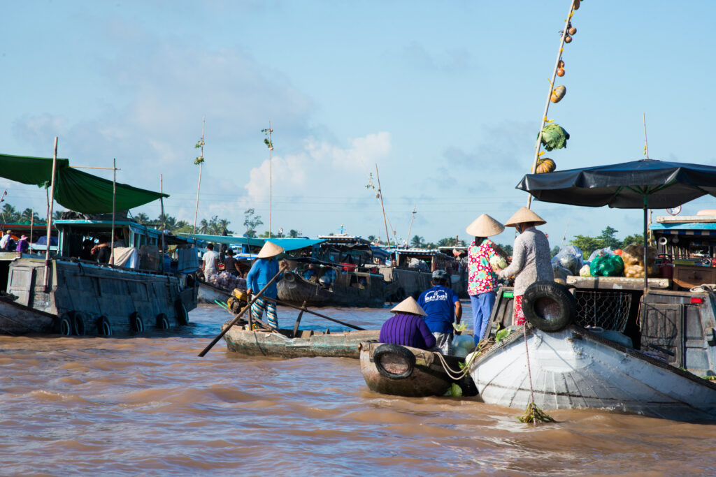 Floating markets in Vietnam 