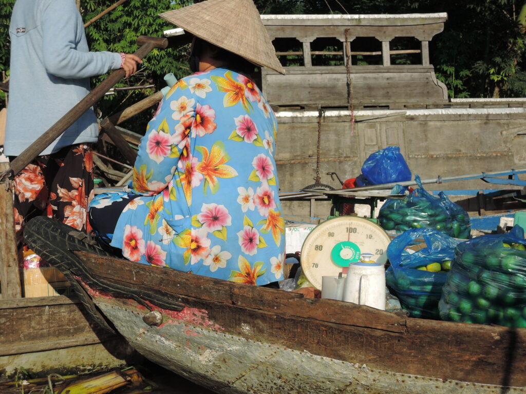 Floating markets in Vietnam 