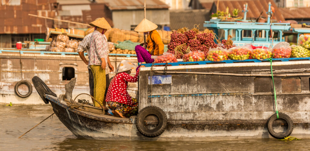 Floating markets in Vietnam 