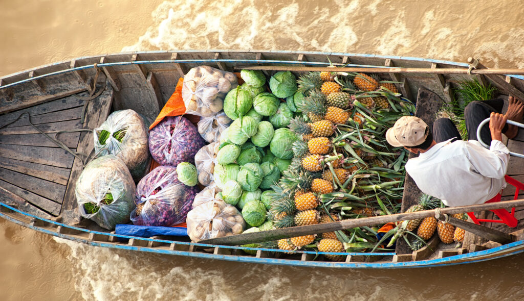 Floating markets in Vietnam 