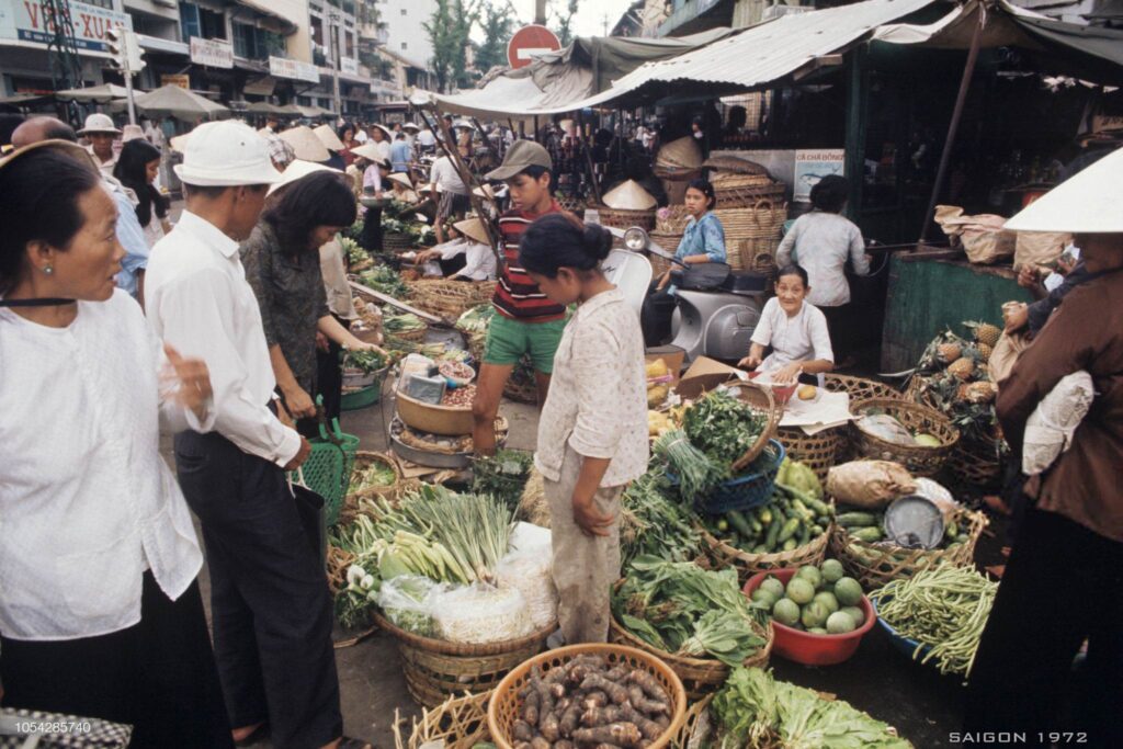 Ton That Dam old market 