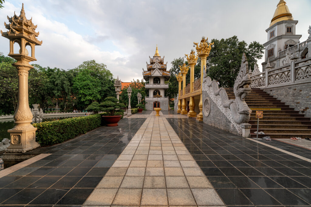 Buu Long Pagoda