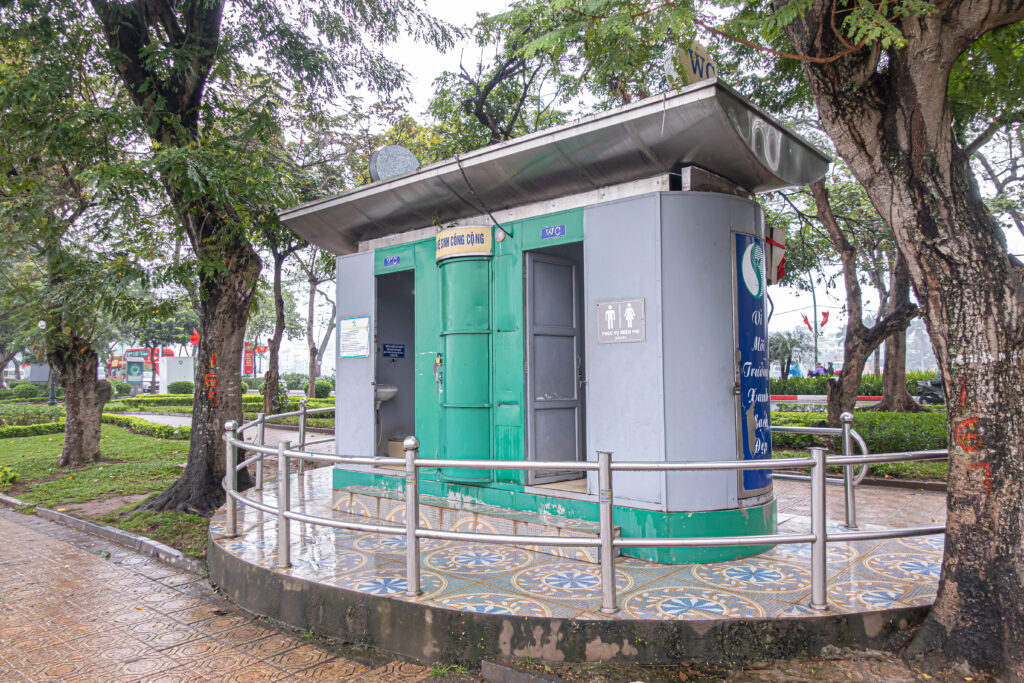 Toilets in Vietnam 