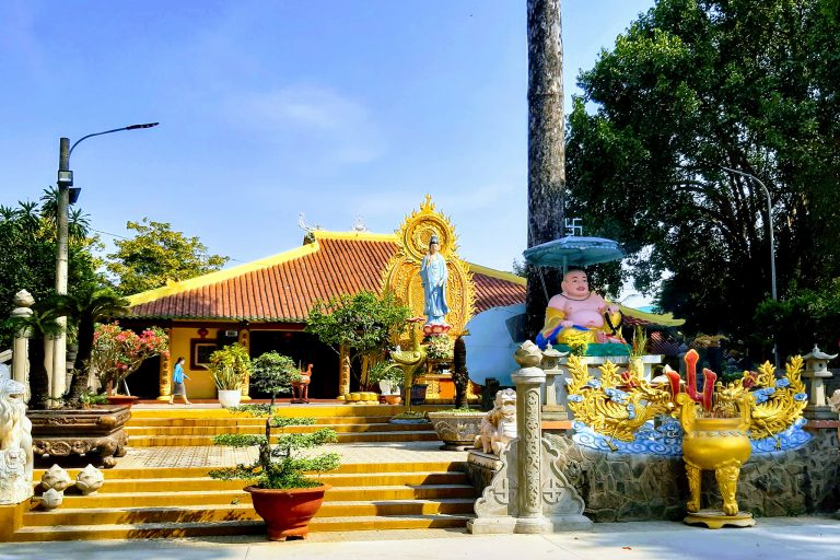 oldest temples in ho chi minh city