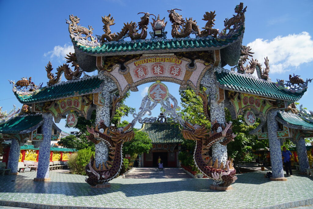 exploring saigon train track and phu chau floating temple