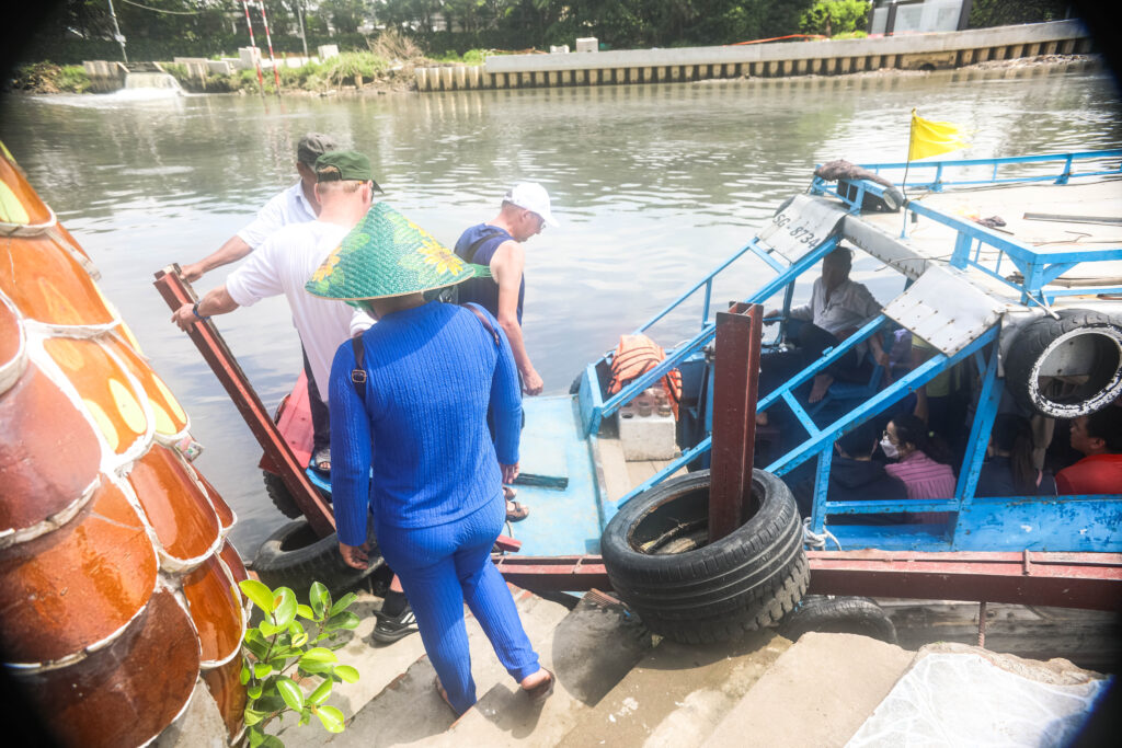 saigon train track and phu chau floating temple