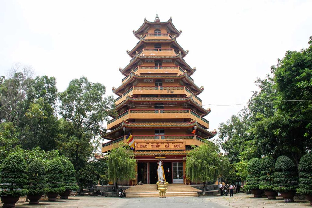 oldest temple in ho chi minh city