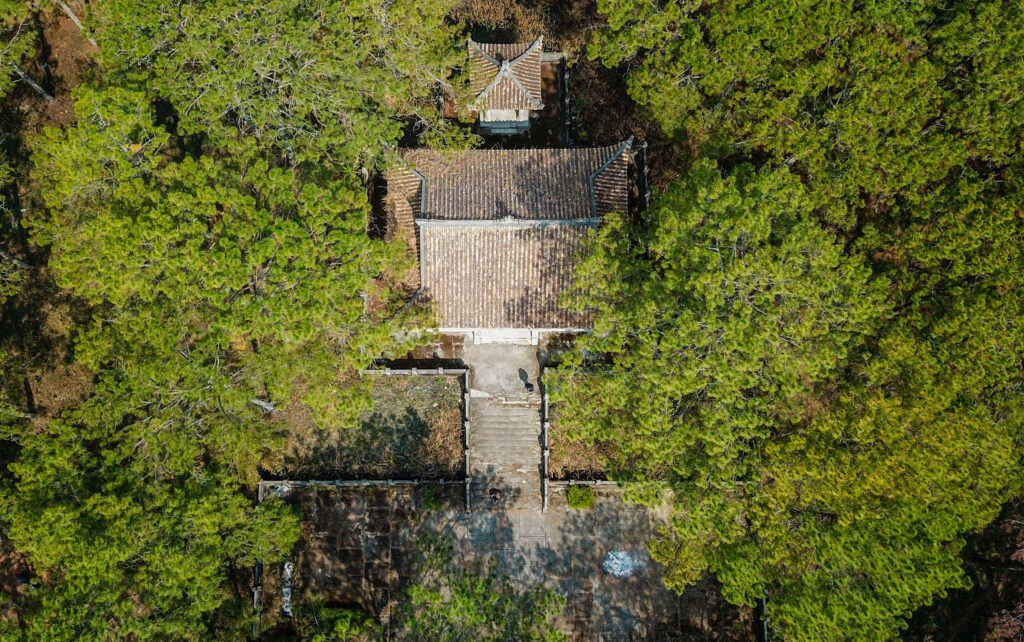 Nguyen Huu Hao Tomb