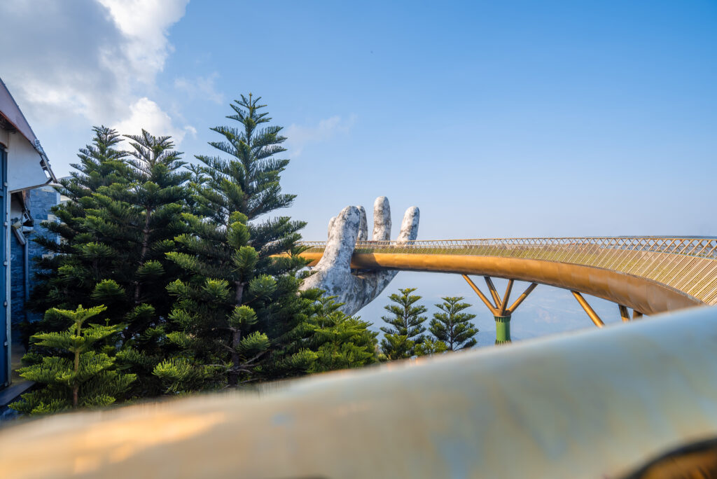 golden hand bridge 