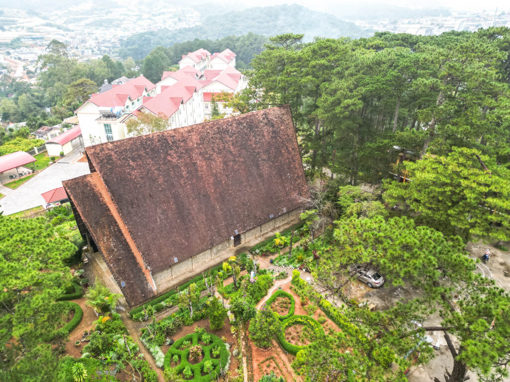 Cam Ly Parish Church