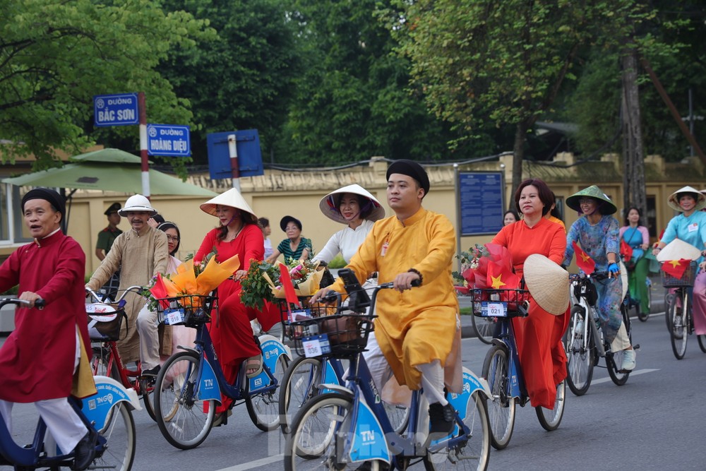 vietnamese dress