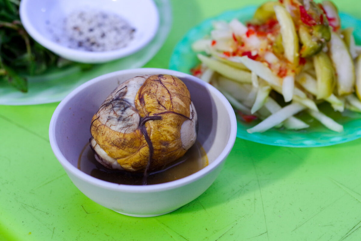 Vietnamese balut