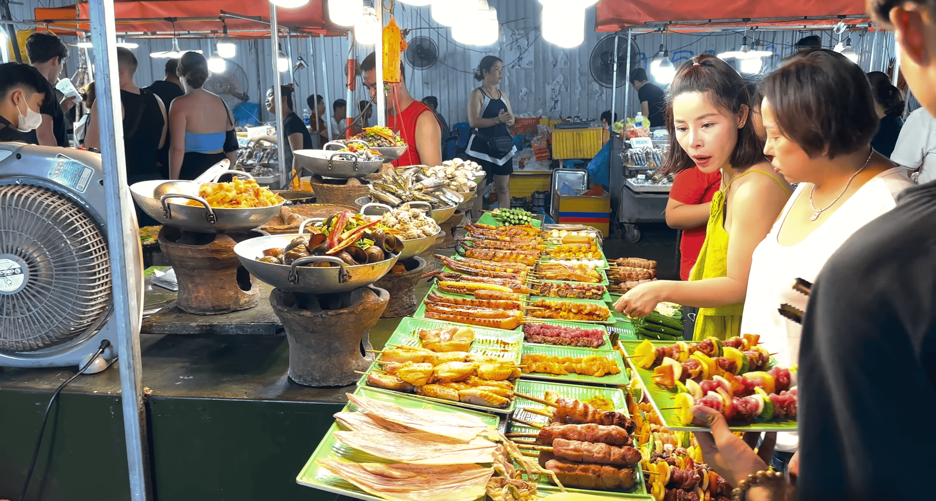 da nang night market