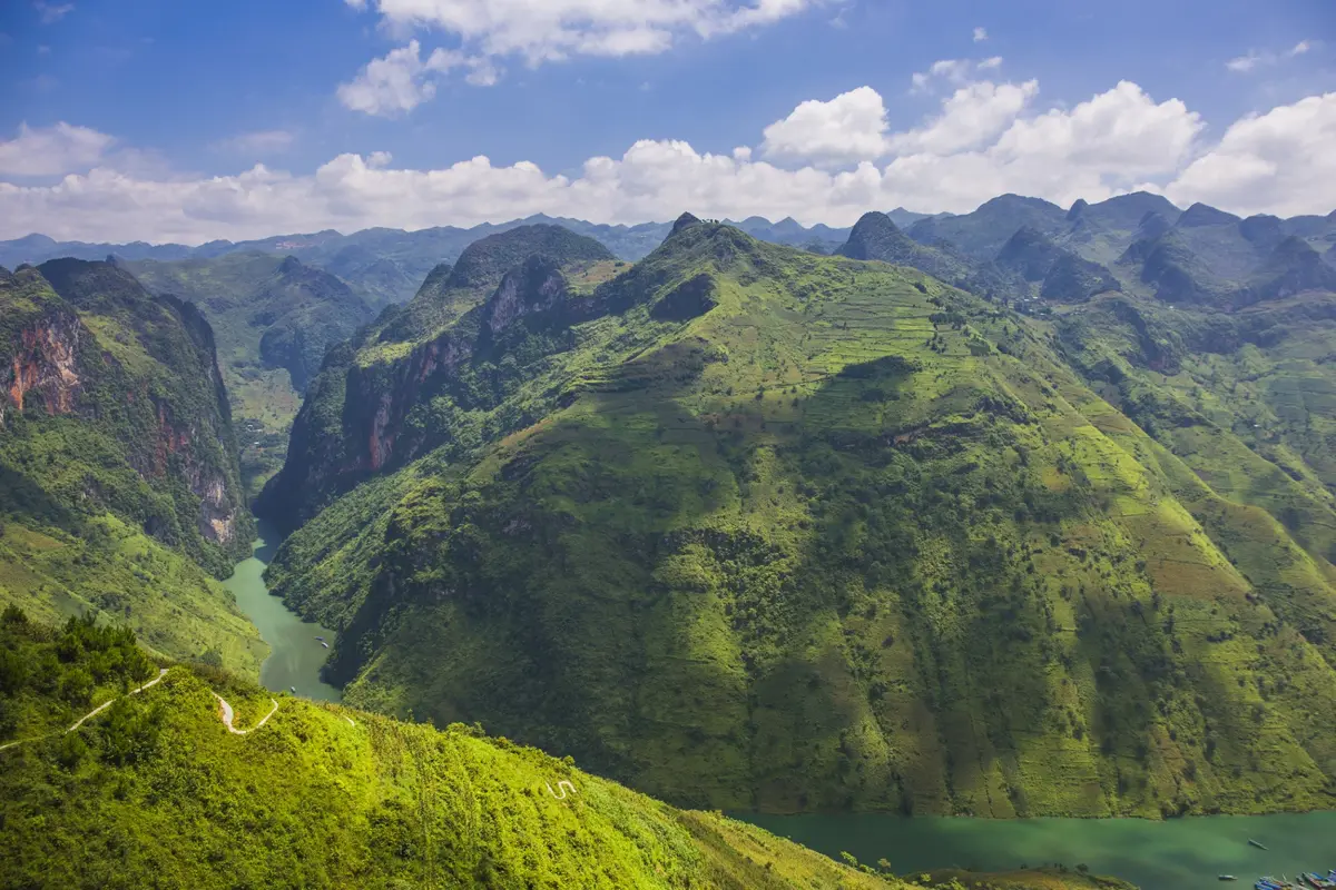 team building in ha giang