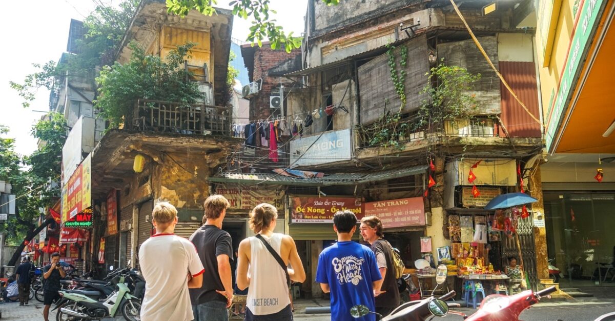 hanoi cycling tour off the beaten path