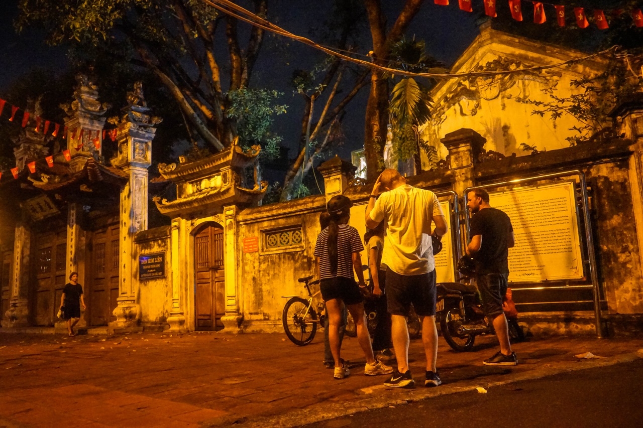 Hanoi Foodie Night Ride: Cycle, Eat, Repeat - Image 34