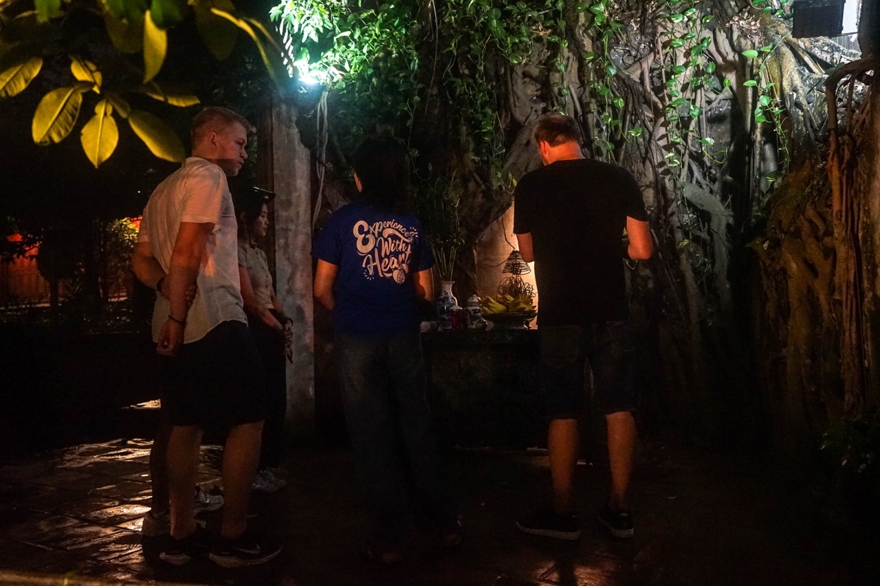 Hanoi Foodie Night Ride: Cycle, Eat, Repeat - Image 32