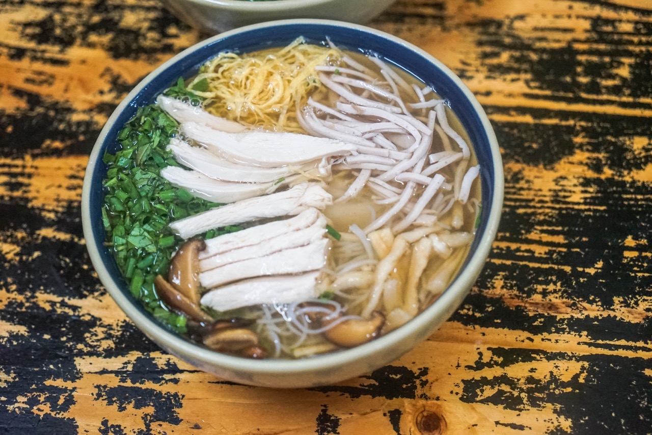 Hanoi Foodie Night Ride: Cycle, Eat, Repeat - Image 11