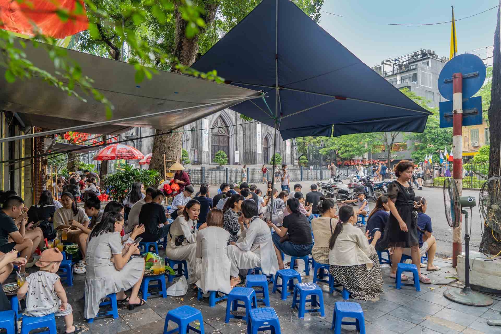 Tour de Hanoi: Old Quarter, Iconic Landmarks & Hidden Corners - Image 40