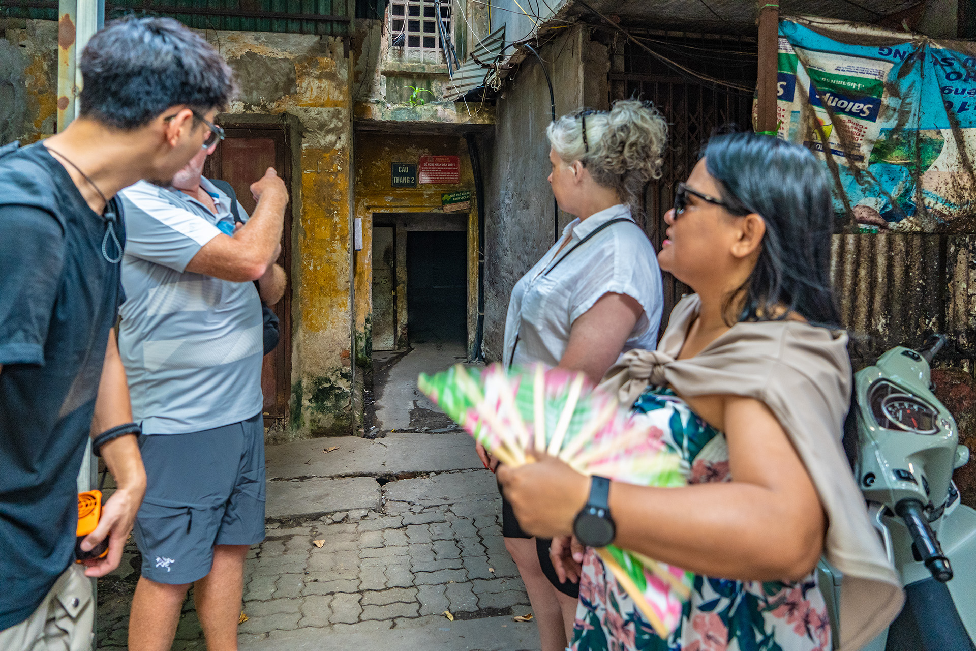 offbeat things to do in hanoi