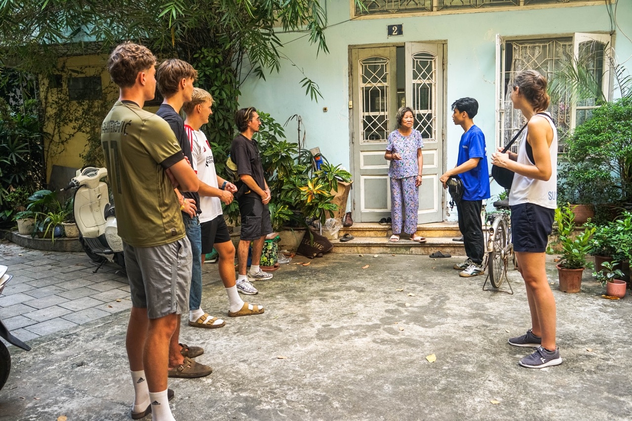 unusual things to do in hanoi