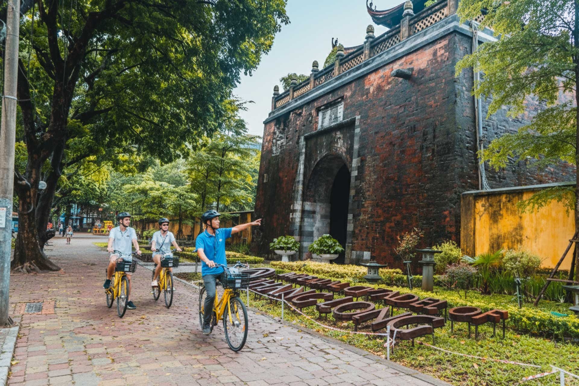 Tour de Hanoi: Old Quarter, Iconic Landmarks & Hidden Corners - Image 9