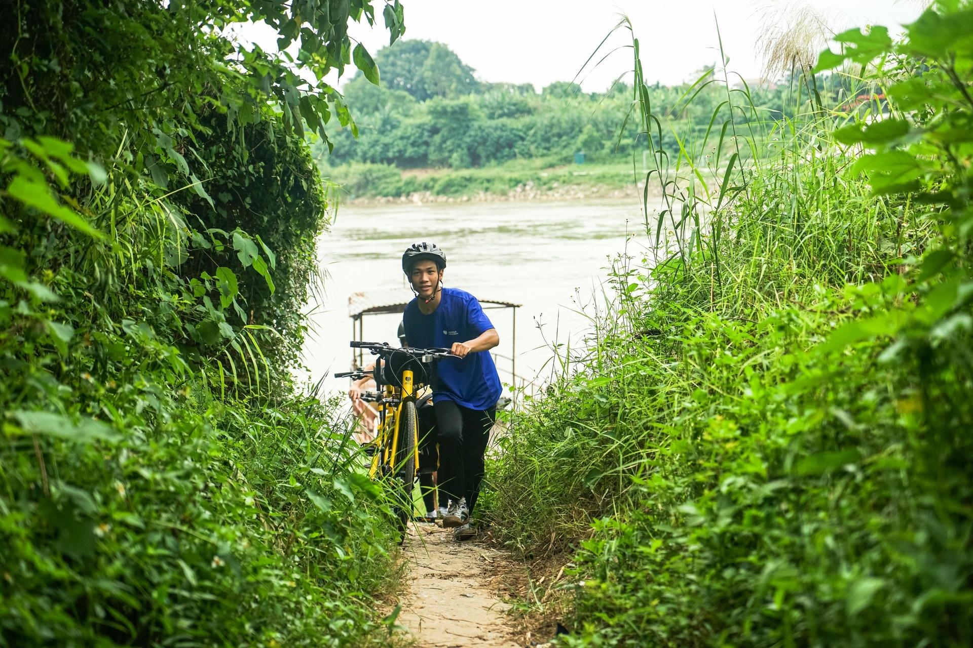cycling tour ride to the co loa ancient