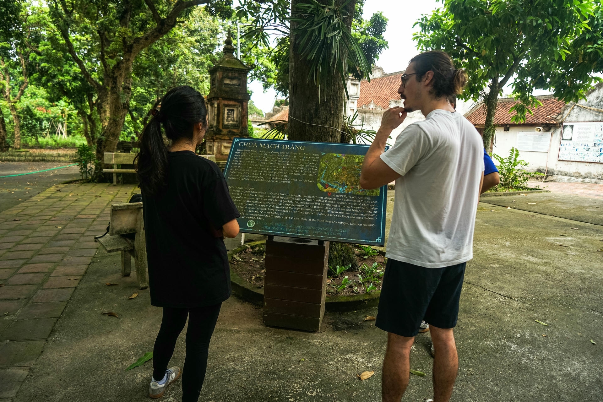cycling tour ride to the co loa ancient