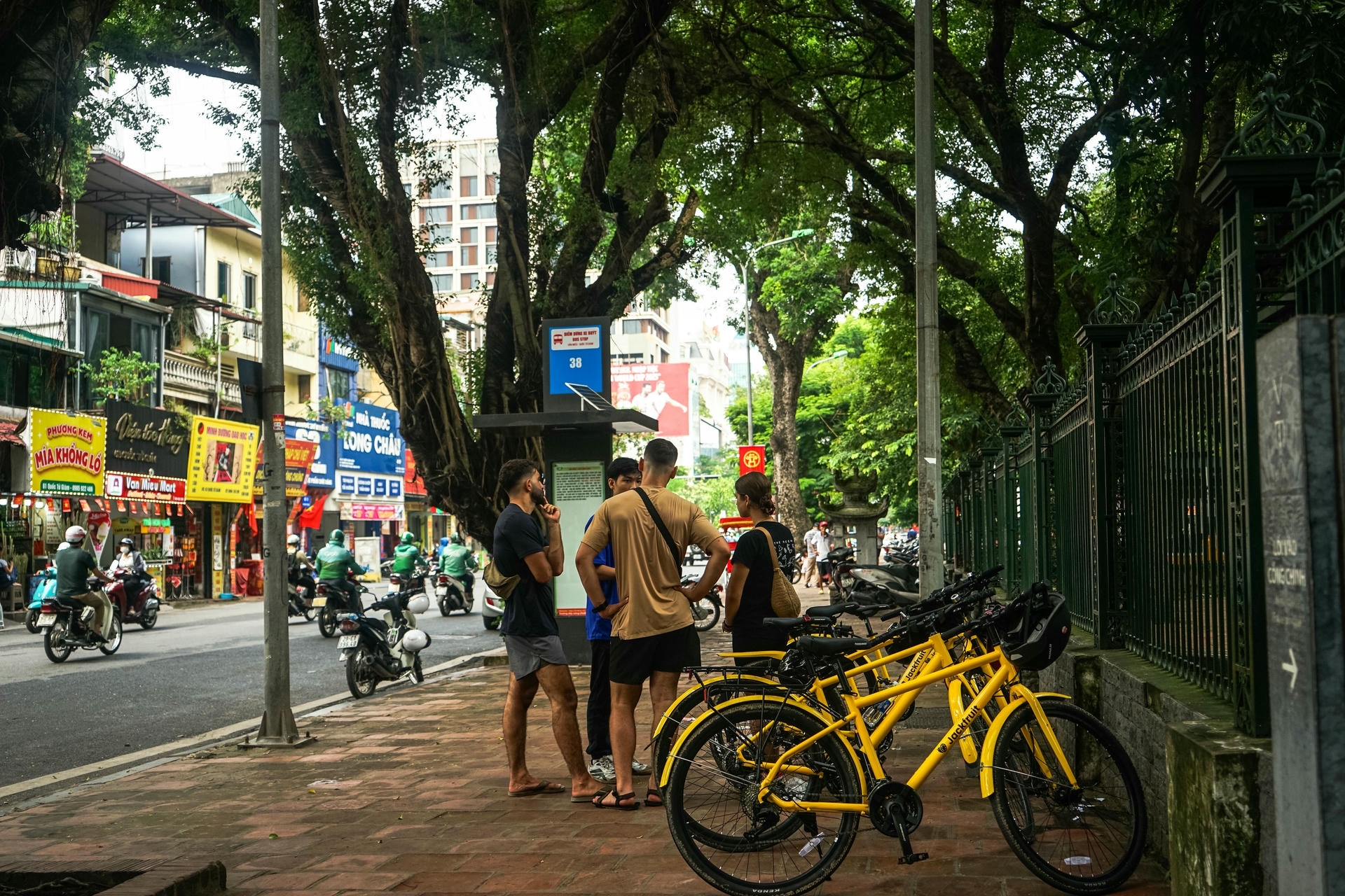 tour de hanoi cycling tour