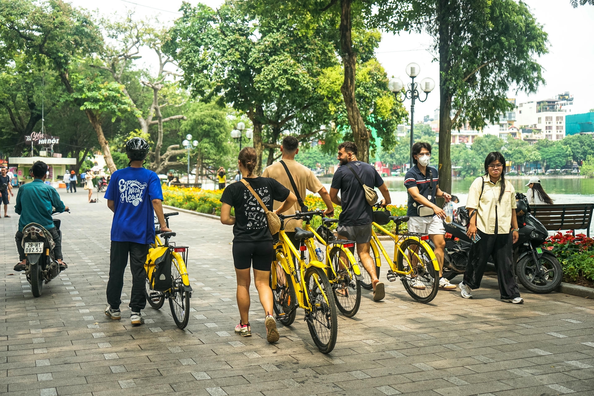 tour de hanoi cycling tour