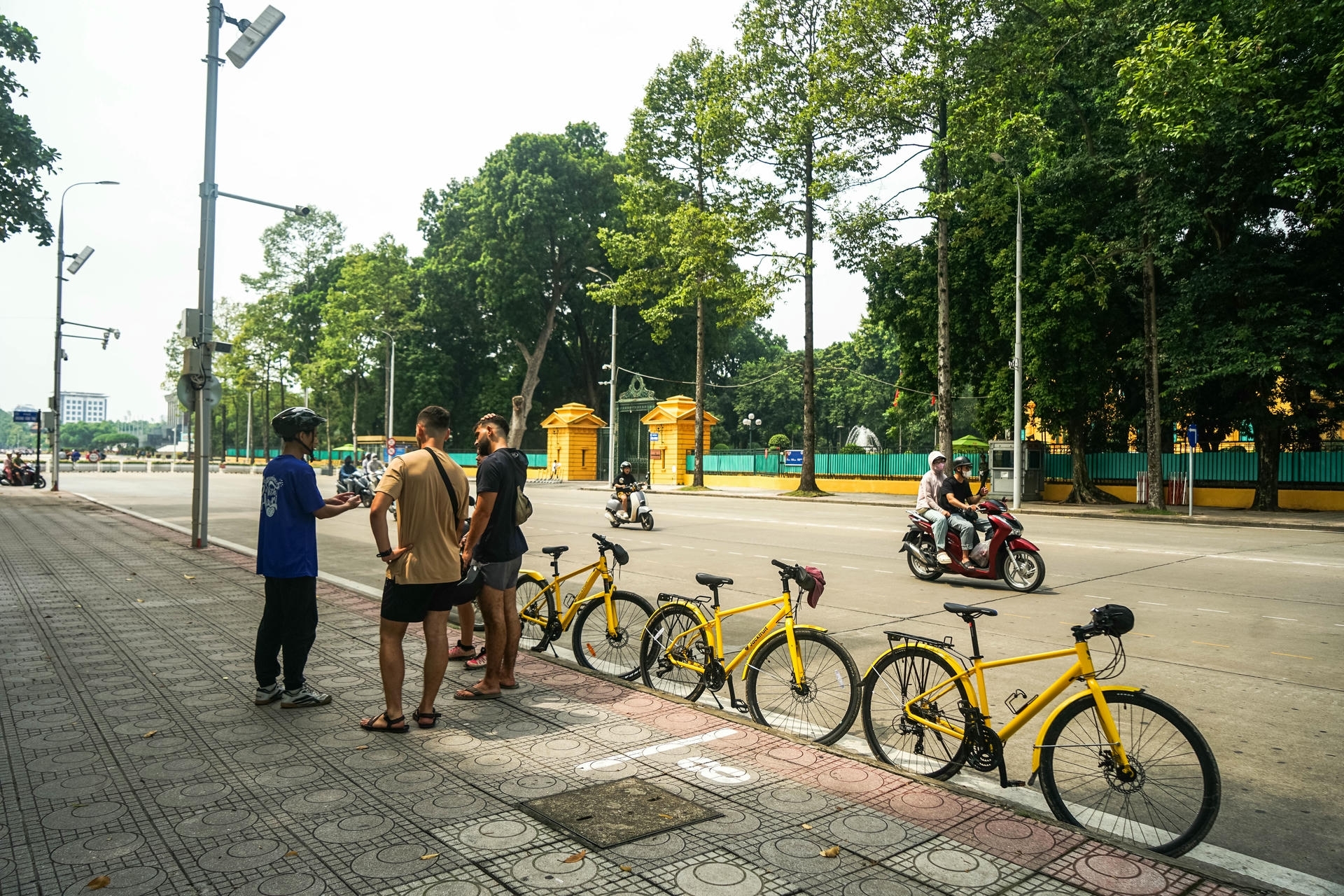 tour de hanoi cycling tour