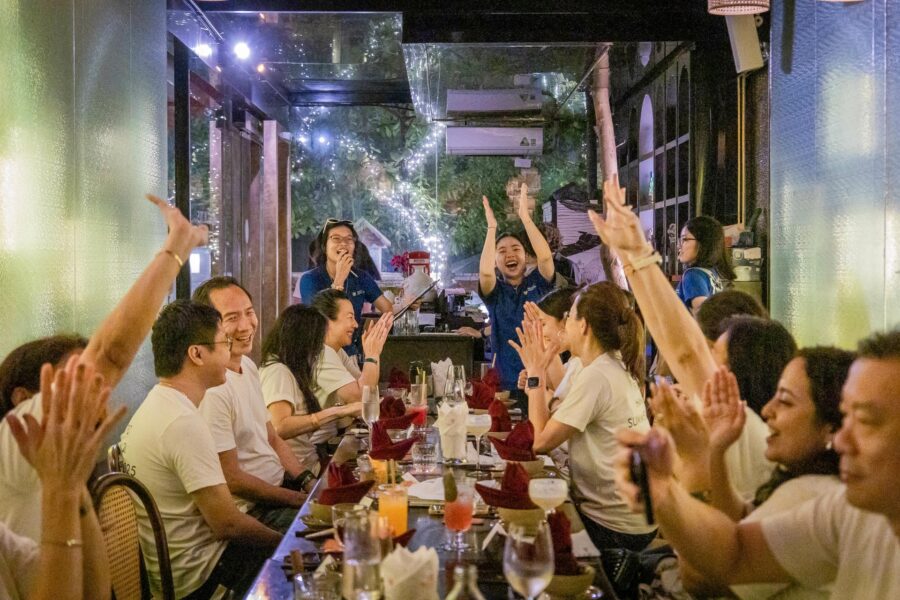Hanoi team building