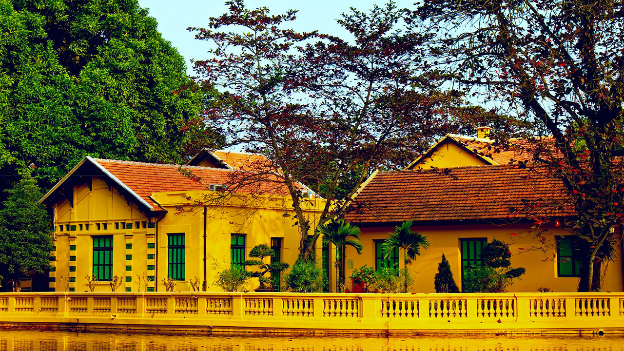 things to do in ho chi minh mausoleum