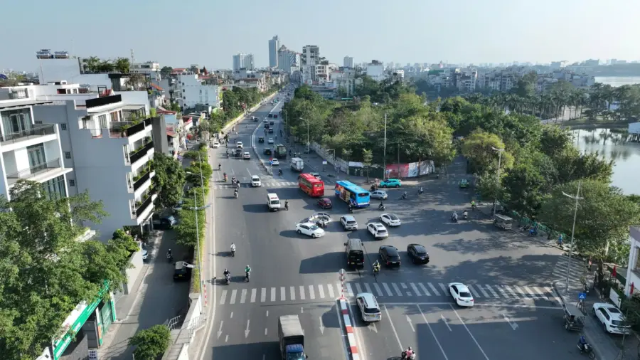 Yen Phu Street