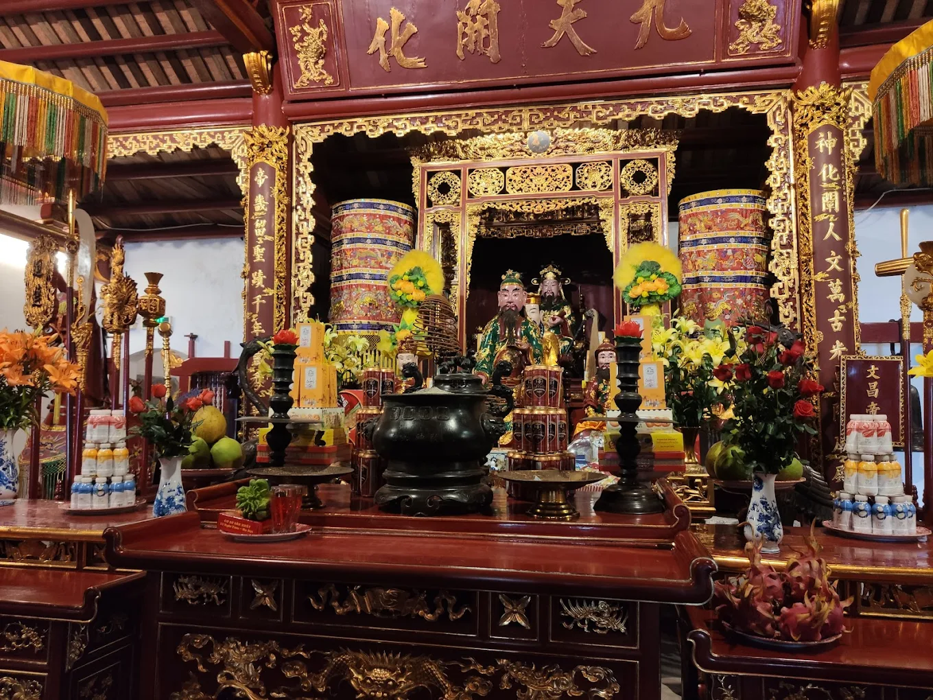 ngoc son temple