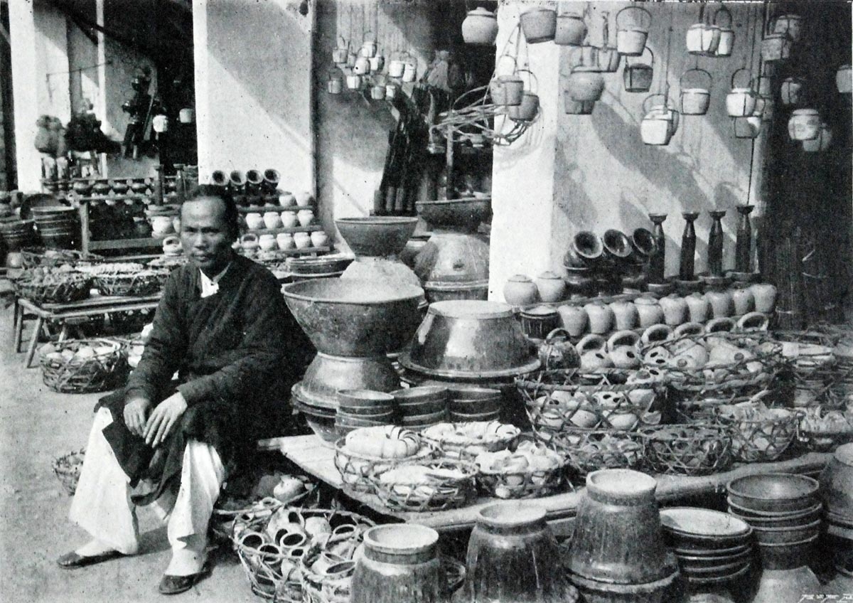 bat trang pottery village