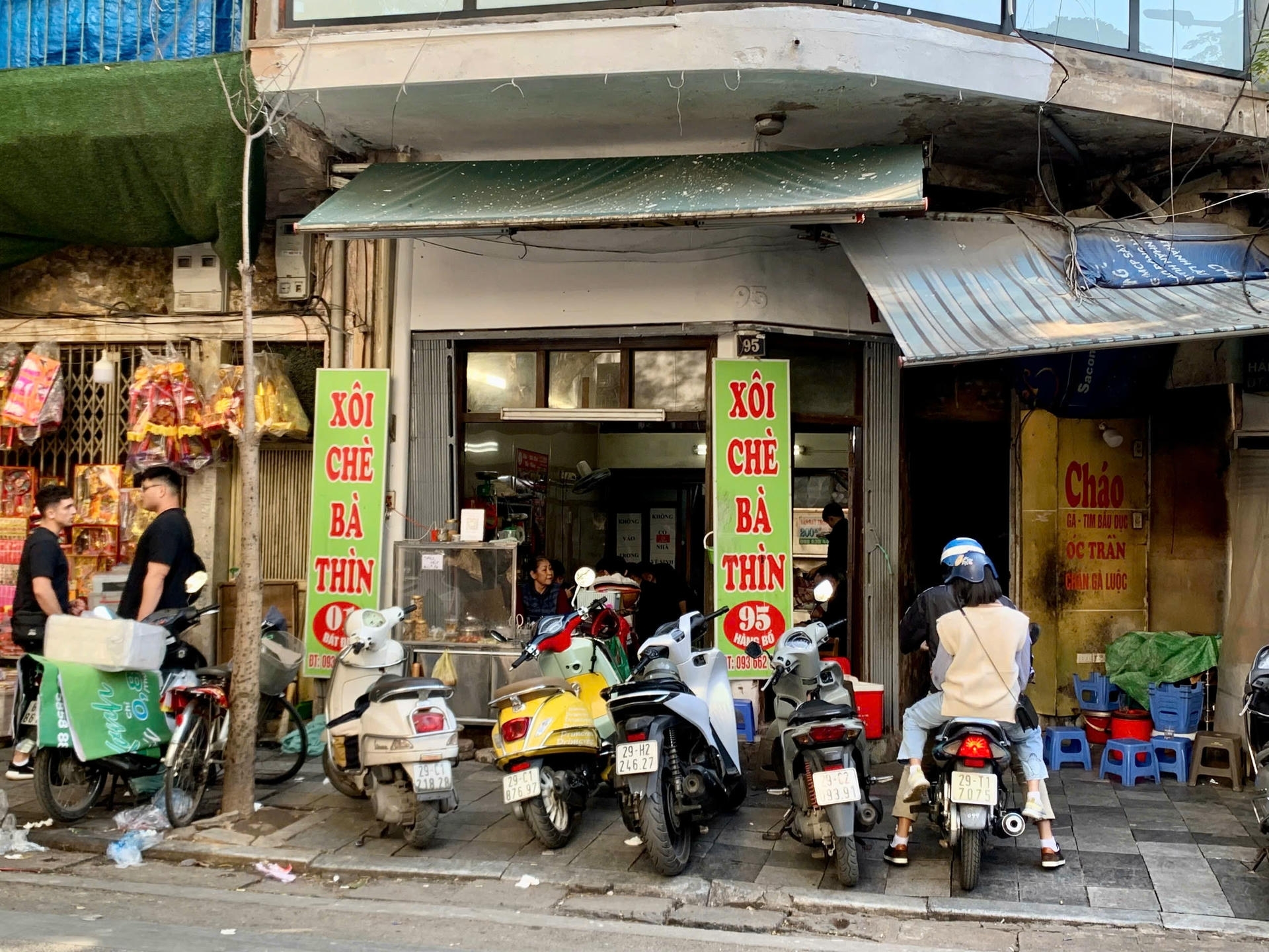 what to eat in Hanoi